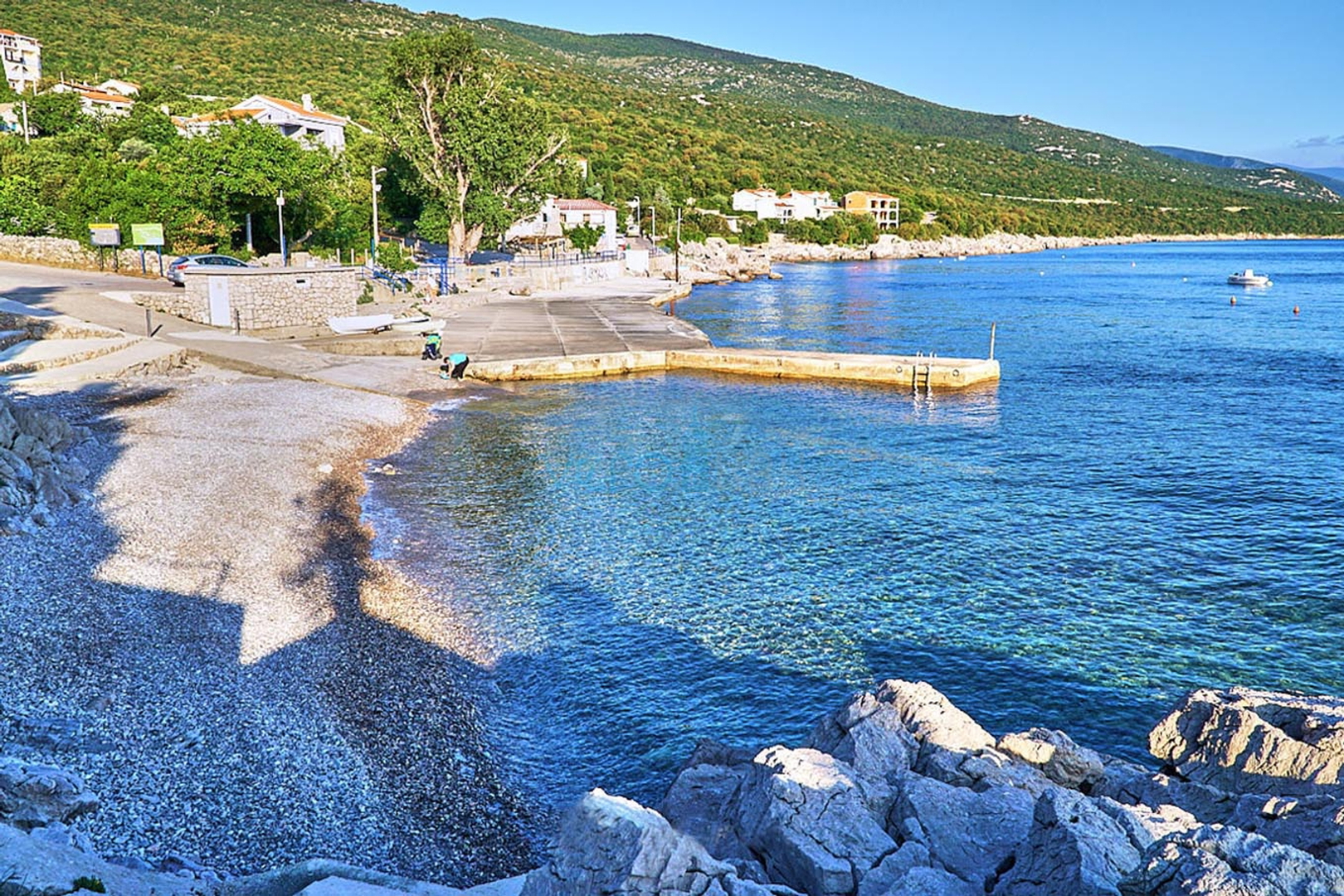 Novi Vinodolski, Smokvica - prizemlje, kuća udaljena 35 m od plaže, za prodaju